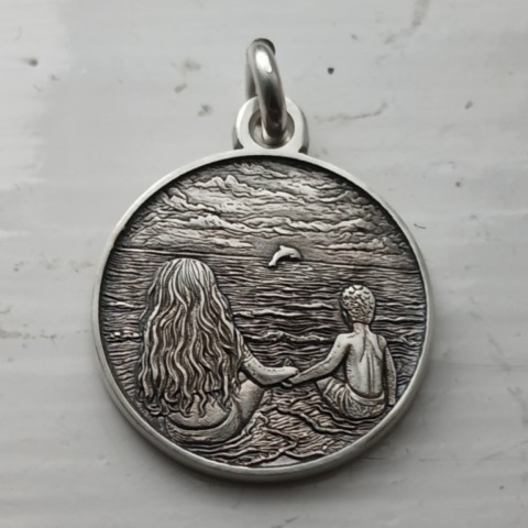 family photo pendant 2.5D your family photo converted to jewellery